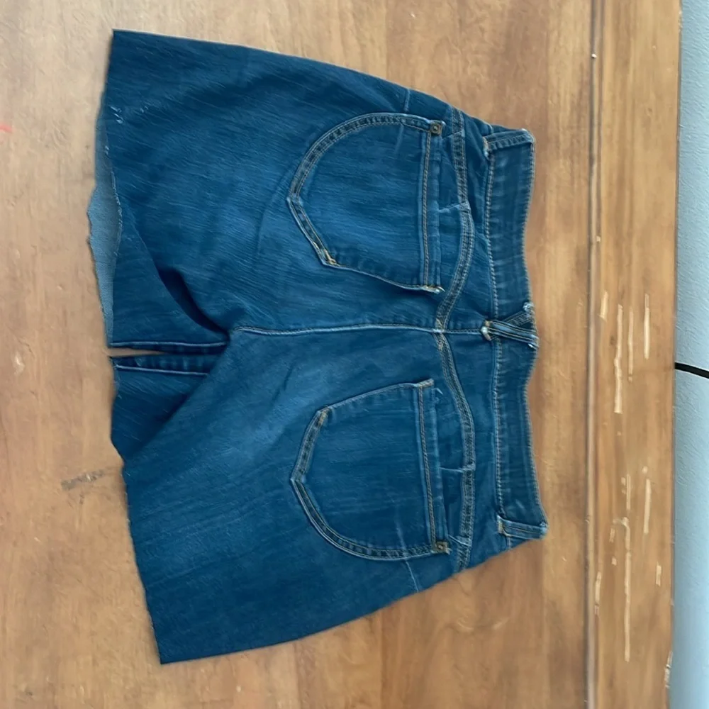 DEMOCRACY Ab Technology Cut Off Shorts Size 4